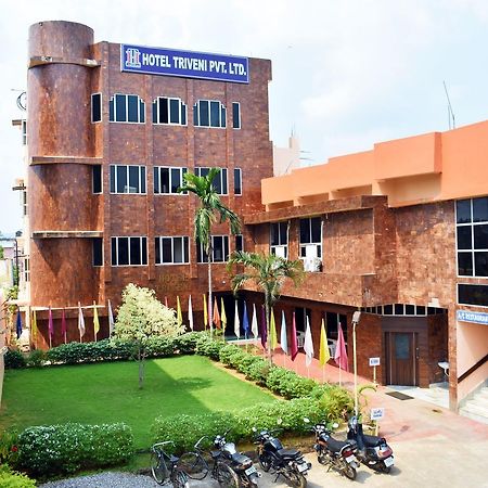 Hotel Triveni Balangir Bagian luar foto