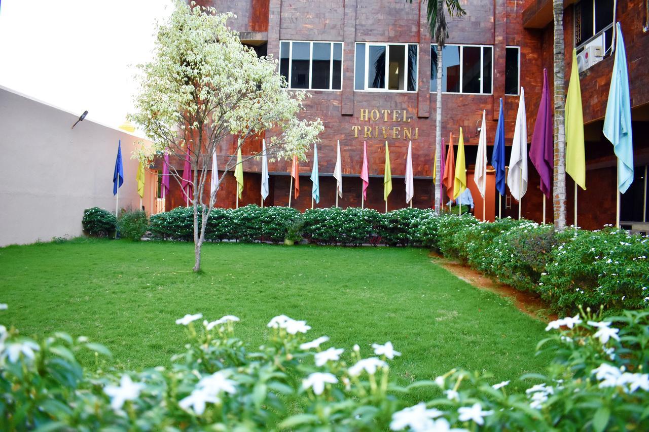 Hotel Triveni Balangir Bagian luar foto